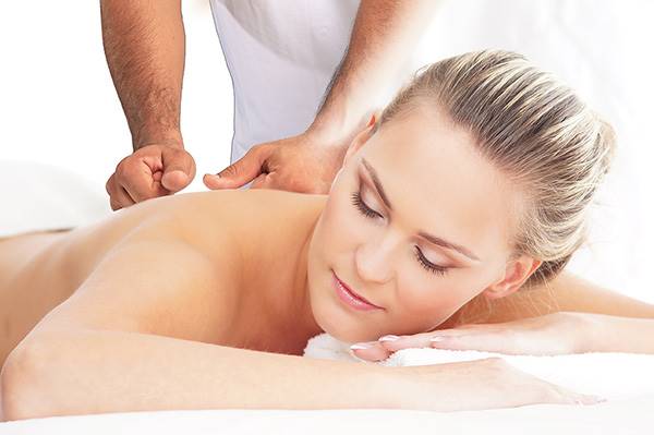 registered massage therapist performing Craniosacral Therapy for chronic pain in halifax